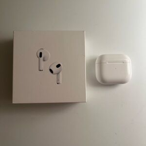 AirPods generation 3